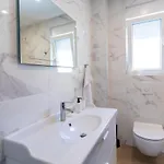 Apartment Luni Blace