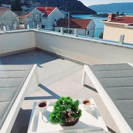 Lejlighed Luni Blace