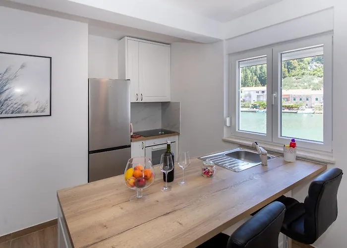 Luni Διαμέρισμα