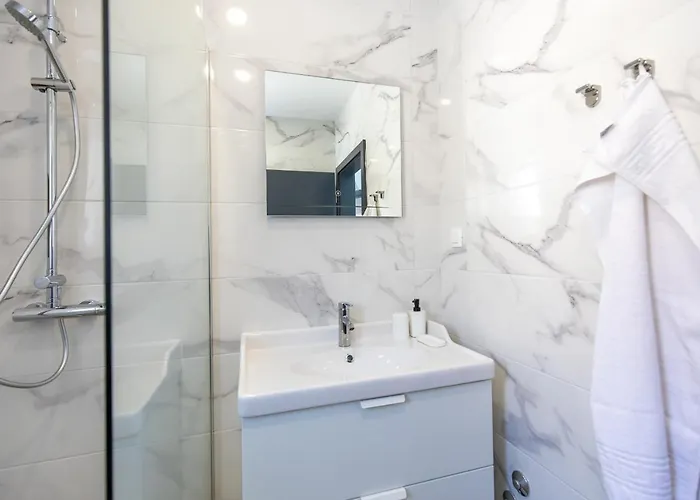 Luni Διαμέρισμα *