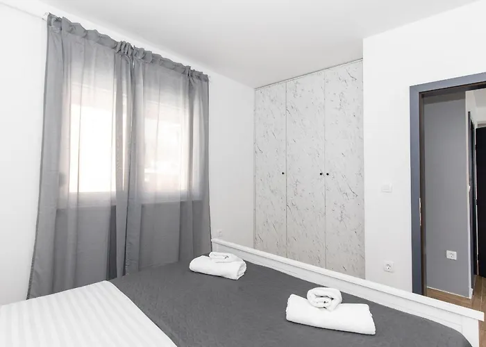 Luni Διαμέρισμα